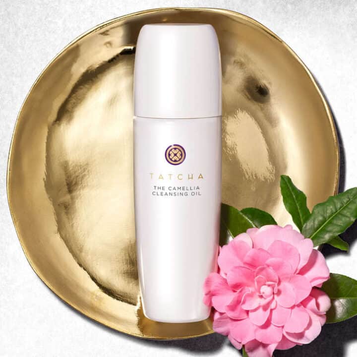 THE CAMELLIA CLEANSING OIL